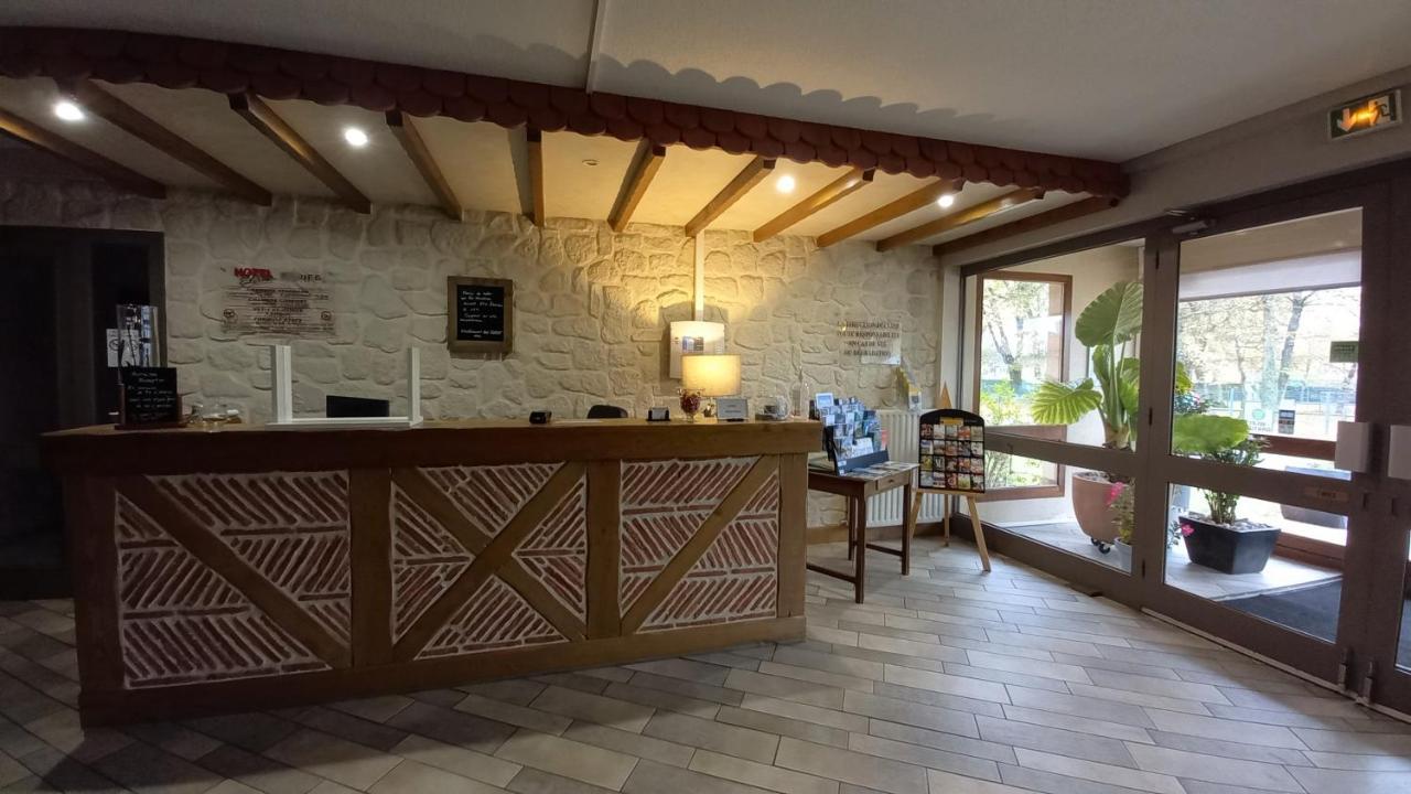 Etesia Hotel Feurs Eksteriør billede