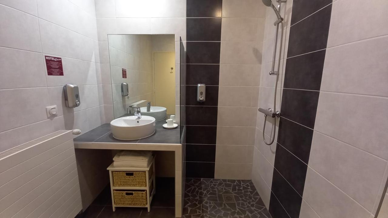 Etesia Hotel Feurs Eksteriør billede
